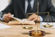 Os juristas compreenderam que a continuidade do exercício do mandato de Bolsonaro atenta contra a democracia, a constituição e a própria vida e segurança dos brasileiros.
