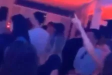 Os registros de aglomeração são publicados nas redes sociais dos próprios participantes das festas, e provocaram críticas de moradores da capital catarinense.
