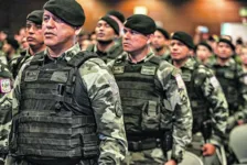 Reajuste salarial beneficia tanto os militares da ativa, quanto os inativos da PM e Bombeiros.