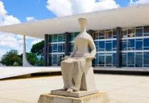 Número de mortos no país por novo coronavírus superou 10 mil.
