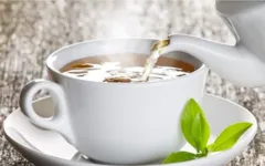 Imagem ilustrativa da notícia Fake: chá com mistura de jambu, limão, alho e paracetamol não cura a Covid-19