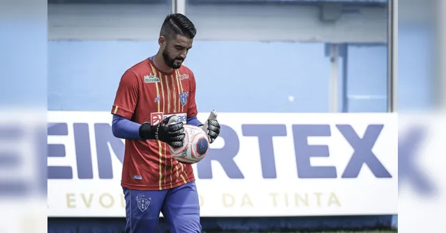 Imagem ilustrativa da notícia Questão financeira preocupa bicolores e goleiro está apreensivo 
