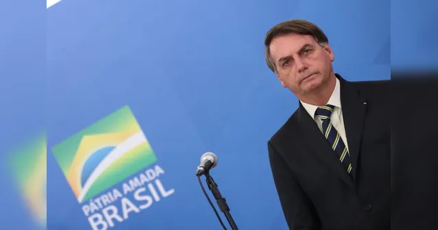 Imagem ilustrativa da notícia Justiça
proíbe Bolsonaro de adotar medidas contra isolamento social