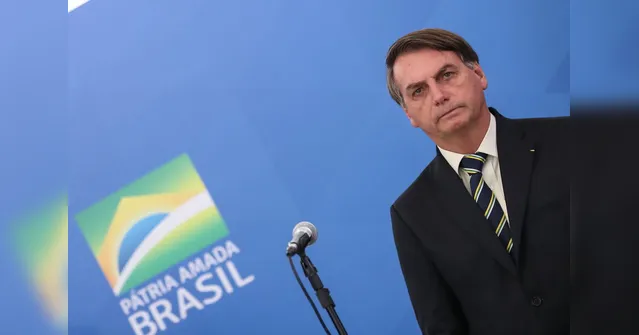 Imagem ilustrativa da notícia Bolsonaro gasta mais que Dilma e Temer no cartão corporativo da
Presidência