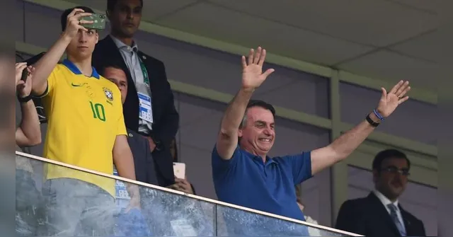 Imagem ilustrativa da notícia Bolsonaro busca apoio de técnicos e escuta que "não é hora" de futebol