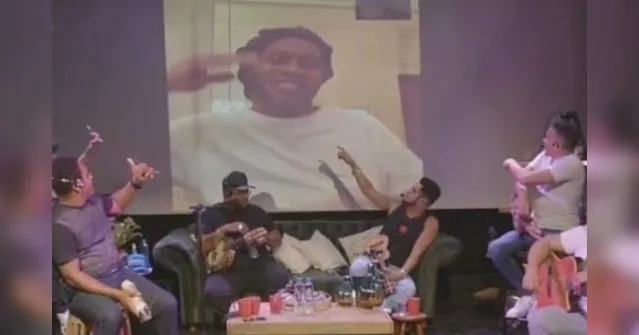 Imagem ilustrativa da notícia Detido no Paraguai, Ronaldinho aparece em live do 'Revelação'