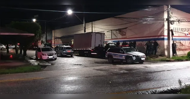 Imagem ilustrativa da notícia Adolescente de 14 anos é apreendida após fazer taxista refém no bairro do Guamá