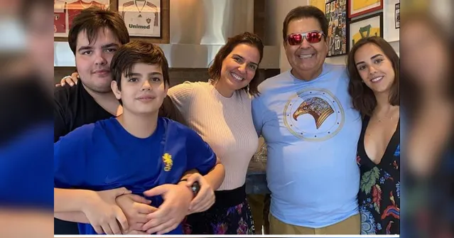 Imagem ilustrativa da notícia Filho de Faustão se recupera em casa após cirurgia 