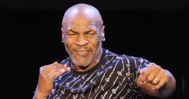 Imagem ilustrativa da notícia "Estou de volta!" Mike Tyson manda recado e impressiona com golpes em treino