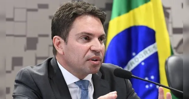Imagem ilustrativa da notícia Bolsonaro
escolhe diretor da Abin para comandar a Polícia Federal