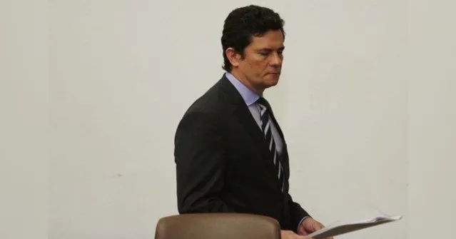 Imagem ilustrativa da notícia Moro acompanha exibição de vídeo de reunião ministerial na Polícia Federal