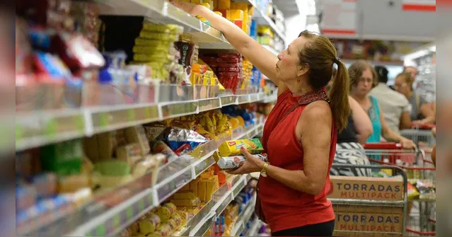 Imagem ilustrativa da notícia Estabelecimento é autuado após vender produtos vencidos em Belém
