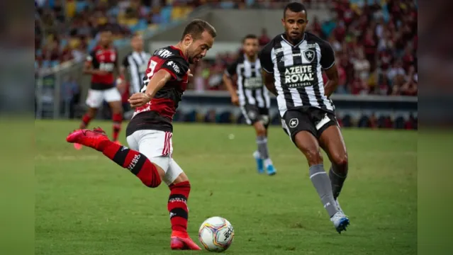 Imagem ilustrativa da notícia Botafogo e Flu pedem
impugnação de itens do Carioca