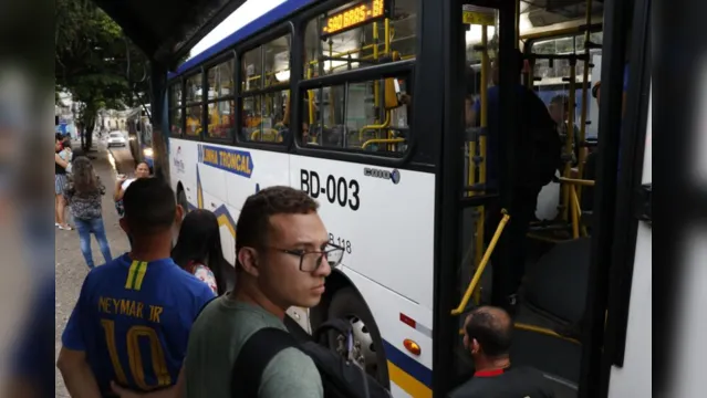 Imagem ilustrativa da notícia Portaria
determina que ônibus em Belém andem apenas com oito passageiros em pé