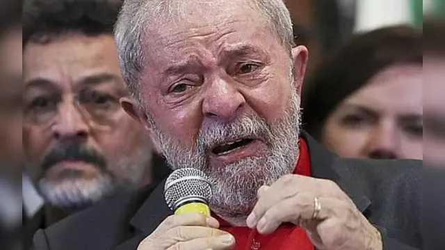 Imagem ilustrativa da notícia Julgamento de Lula no caso do triplex é remarcado para 5 de maio