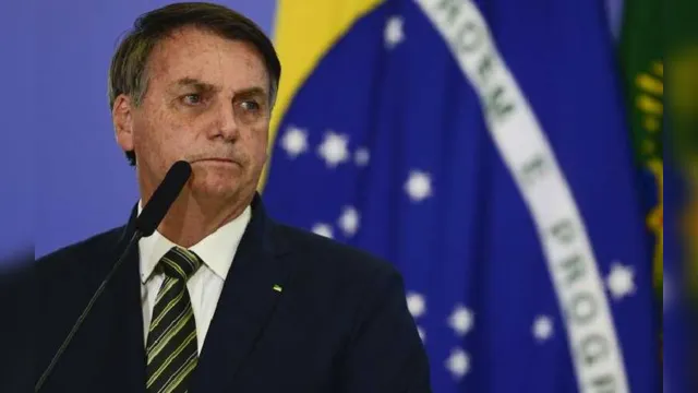 Imagem ilustrativa da notícia Juíza  não aceita relatório e dá mais 48 horas para Bolsonaro mostrar exames