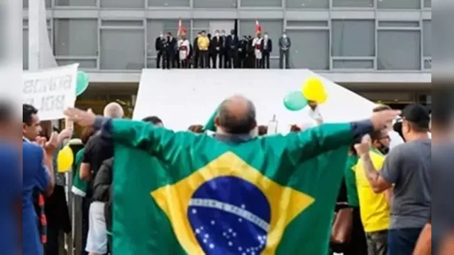 Imagem ilustrativa da notícia Bolsonaristas mudam estratégia para mascarar o esvaziamento de protestos