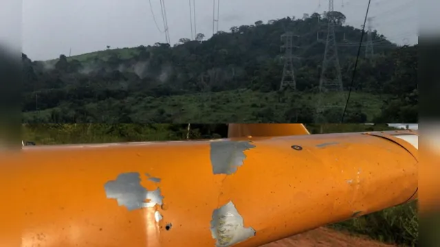 Imagem ilustrativa da notícia Avião bate em linhão e deixa 10 municípios sem internet no Pará