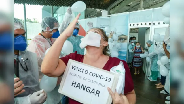 Imagem ilustrativa da notícia Mais de 700 pacientes vencem a Covid-19 nos
hospitais de campanha