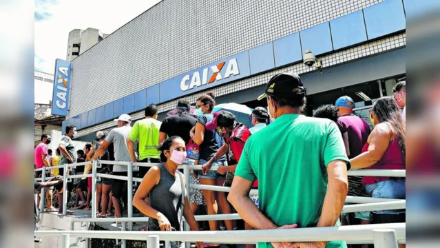 Imagem ilustrativa da notícia Após filas, Caixa Econômica atualiza app para reduzir tumulto pelos R$ 600