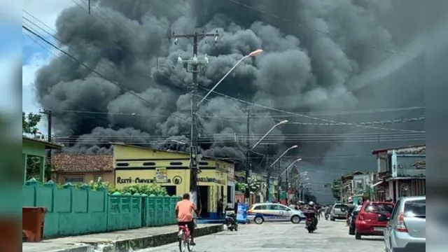 Imagem ilustrativa da notícia Incêndio de grandes proporções atinge loja em Mosqueiro