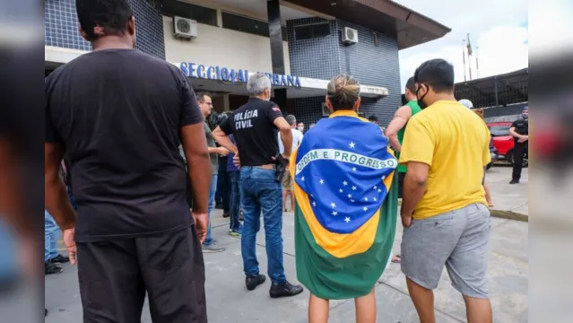 Imagem ilustrativa da notícia Justiça determina prisão de dupla que liderava carreata ilegal em Belém