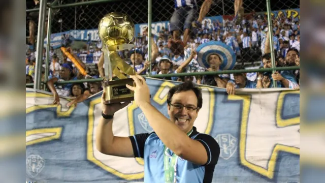 Imagem ilustrativa da notícia Treinador ex-Paysandu ganha destaque em time da Série A do Brasileirão