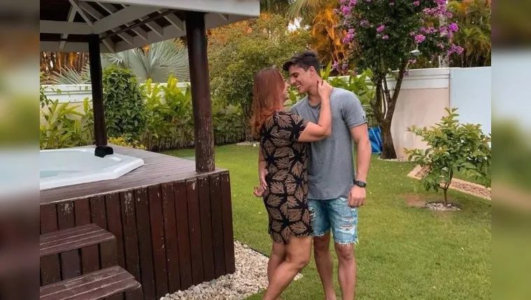 Imagem ilustrativa da notícia Mãe de Neymar termina namoro com Tiago Ramos e modelo é proibido de dar entrevistas