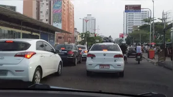Alguns pontos da BR-316 mostram o trânsito intenso ao longo da via.