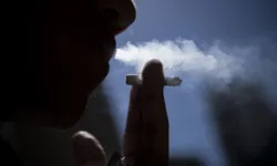 Neste Dia Mundial sem Tabaco, a boa notícia é que, nos últimos 12 anos, houve uma redução de 40% no consumo entre os brasileiros deste produto que tantos males causa para a saúde.