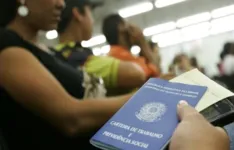 Em maio, foram registradas 960.258 solicitações da assistência do governo a pessoas demitidas sem justa causa. No mesmo mês de 2019, o número foi de 627.779.