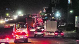 Cerca de 90 carros passavam por minuto na barreira do Detran localizada no início da rodovia BR-316.