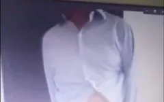 Imagem ilustrativa da notícia Professor é flagrado se masturbando durante aula virtual