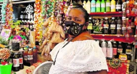 Dona Coló já não aguentava mais ficar em casa. Ela voltou para o trabalho cheia de otimismo e fé

