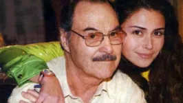 O ator com Giovana Antonelli em Laços de Família