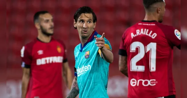 Imagem ilustrativa da notícia Fim de semana tem pênalti perdido de CR7, invasão e gol de Messi