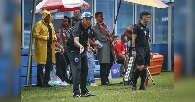 Imagem ilustrativa da notícia Técnico se encontra com atletas. 'Paysandu é sempre forte'