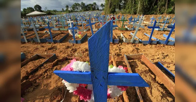Imagem ilustrativa da notícia Brasil tem 1.300 novas mortes por Covid-19 nesta
quarta (10)