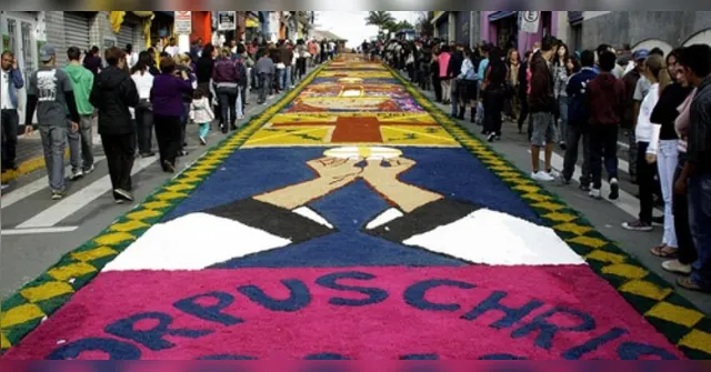 Imagem ilustrativa da notícia Corpus Christi terá tapete de serragem simbólico, mas sem procissão