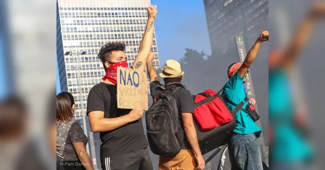 Imagem ilustrativa da notícia Bolsonaro pede que PMs 'façam seu devido
trabalho' em atos contra o governo