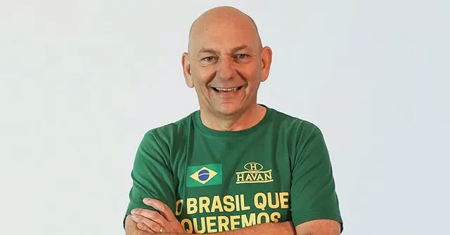 Imagem ilustrativa da notícia Dono da Havan teve auxílio emergencial aprovado
pela Caixa