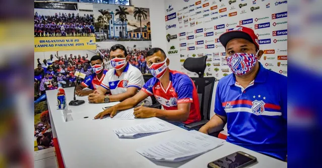 Imagem ilustrativa da notícia Volante Capanema e Lateral Serafim assinam contrato com o Tubarão  