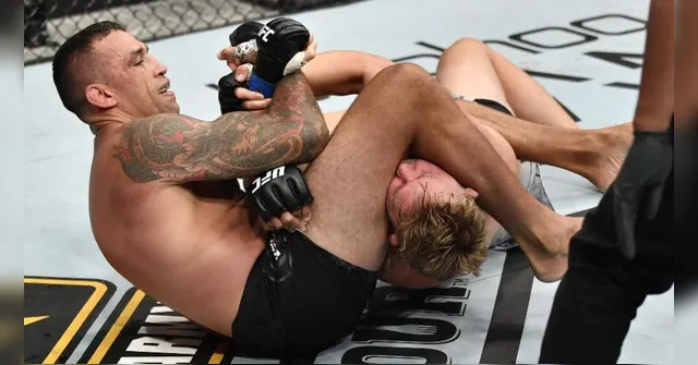 Imagem ilustrativa da notícia Werdum finaliza Gustafsson no 1º round e sai do UFC com vitória