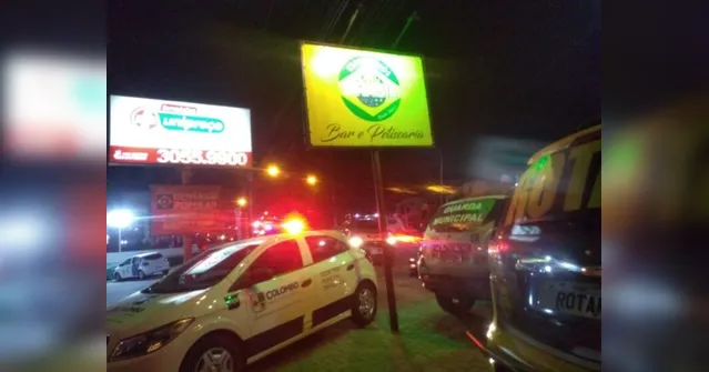 Imagem ilustrativa da notícia Dupla sertaneja tenta fazer show, mas Polícia acaba com a festa