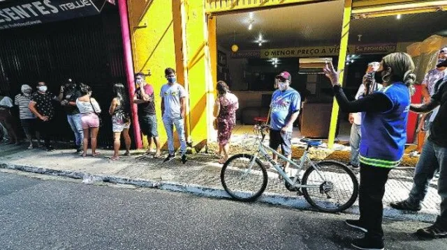 Imagem ilustrativa da notícia Operação tenta conter aglomerações no centro comercial de Belém