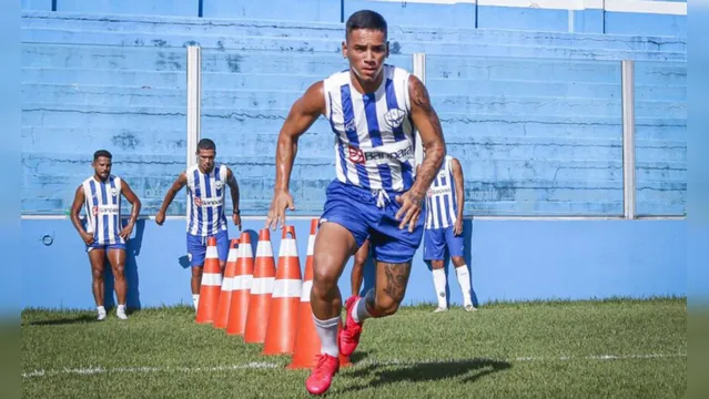Imagem ilustrativa da notícia Lateral quer ganhar titularidade no time do Paysandu