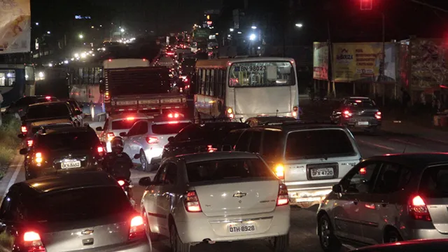Imagem ilustrativa da notícia Trânsito na saída de Belém é intenso na última
sexta de julho