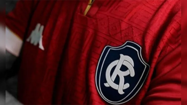 Imagem ilustrativa da notícia Famoso se rende a nova camisa do Leão. 'Viva o Clube do Remo'
