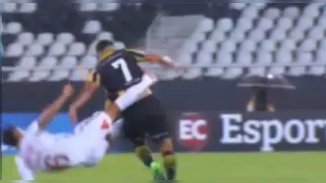Imagem ilustrativa da notícia Lateral do Fluminense dá tesoura voadora e é expulso; veja o vídeo