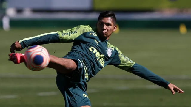 Imagem ilustrativa da notícia Após suspensão da FIFA, Rony tem chance de enfrentar Corinthians